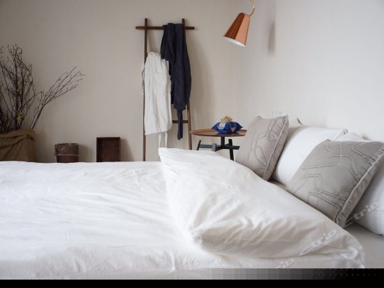 后现代独立温泉房