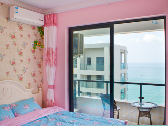 清新阳台海景大床房