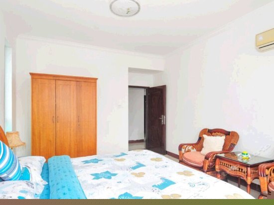 温馨园景两居室房