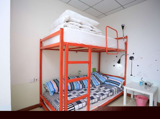 四人间大飘窗（床位房）