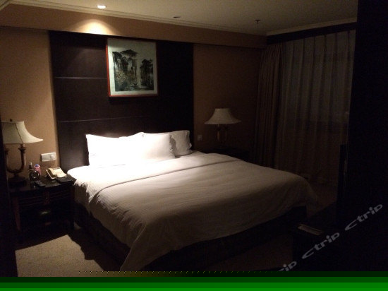 商务单人间（一室一厅）