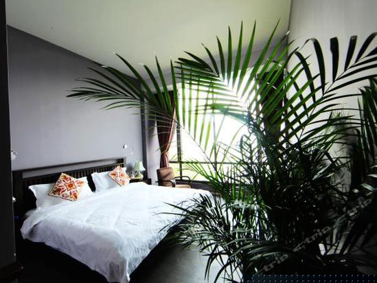 临水海景大床房