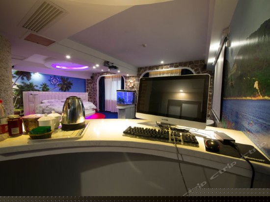 电影主题圆床房