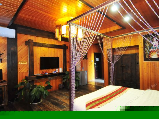 豪华风情大床房