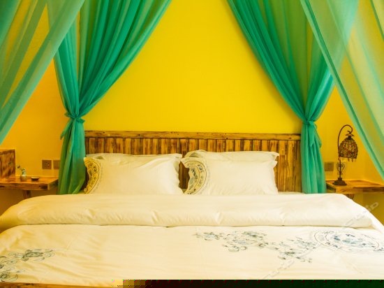 阳光蜜月大床房