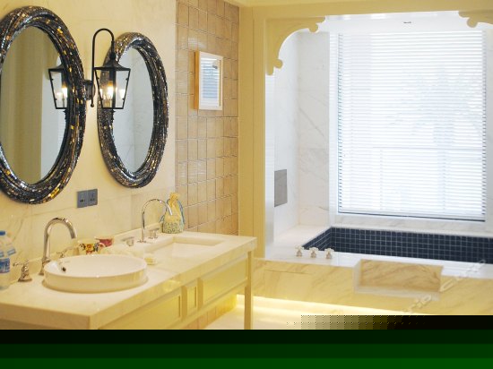 私属汤池观景房