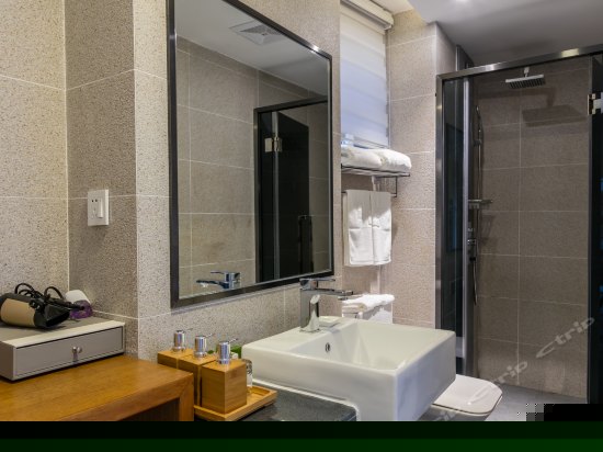 疏院柳荫大床房