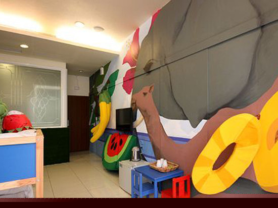 丛林水果野餐派对亲子主题三人房