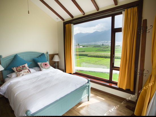 白露精致田园情侣间