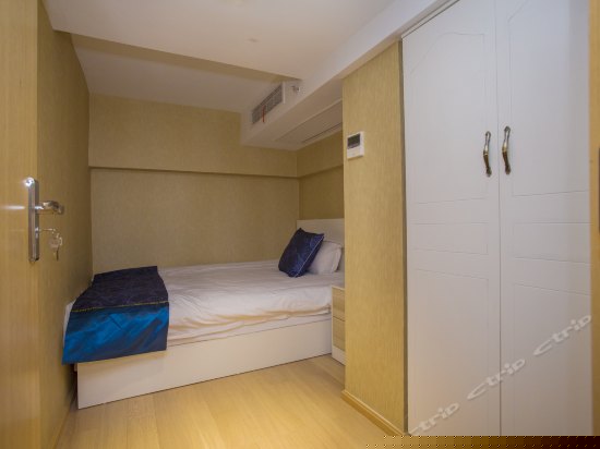经济Loft套房房二卧室一厅