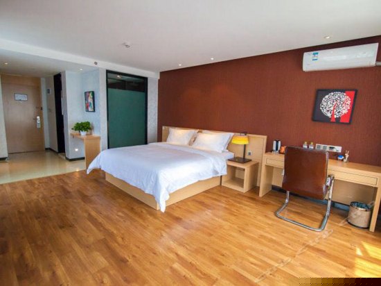 品乐豪华大床房