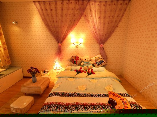 榻榻米主题大床房