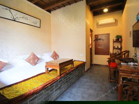 明清古典三人土炕房