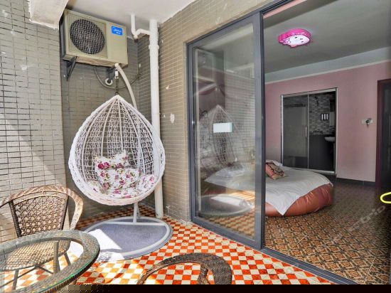 阳台海景圆床房