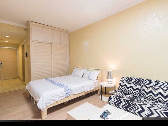 澳门城景商务大床房