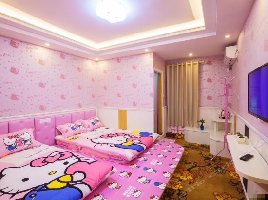 hello kitty双床主题房