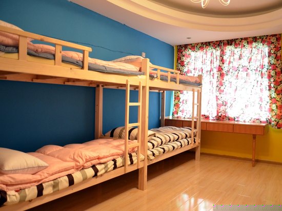 男生八人房(床位房）