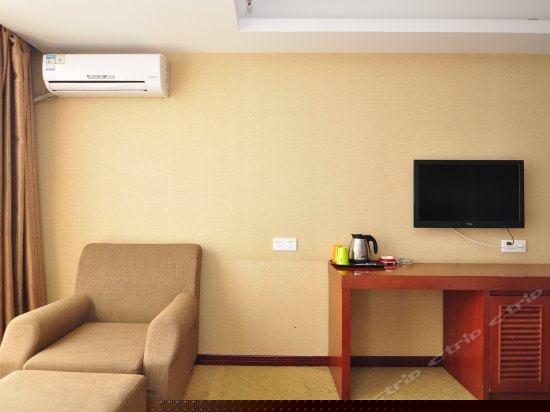 豪华休闲套房(带棋牌室)