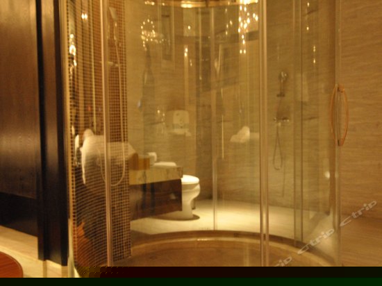 副楼怡家玻璃房（无窗）