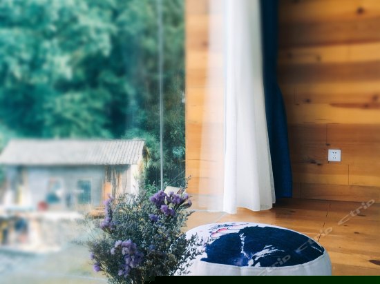 白露（180度观岚大床房）