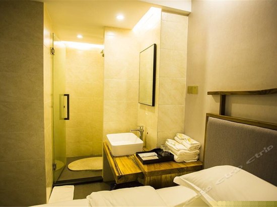 陌上花开大床房