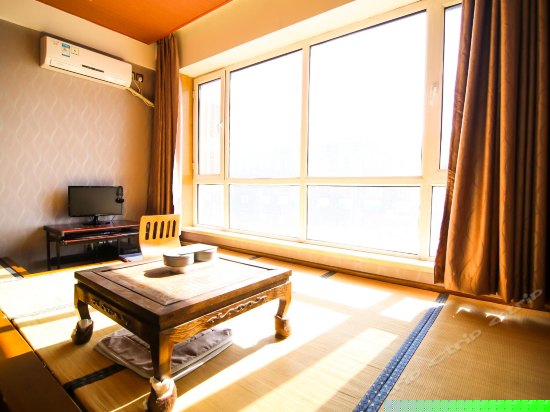 韩式榻榻米大床房