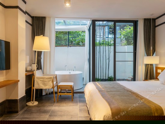 疏院花影大床房