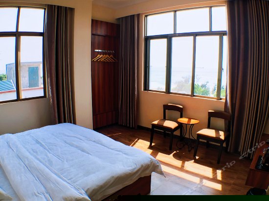 无敌海景大床房