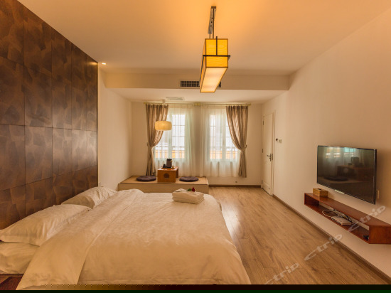 凡尘院景大床房