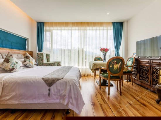 最美瞬间温馨大床房