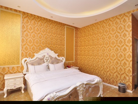 豪华尊贵大床房