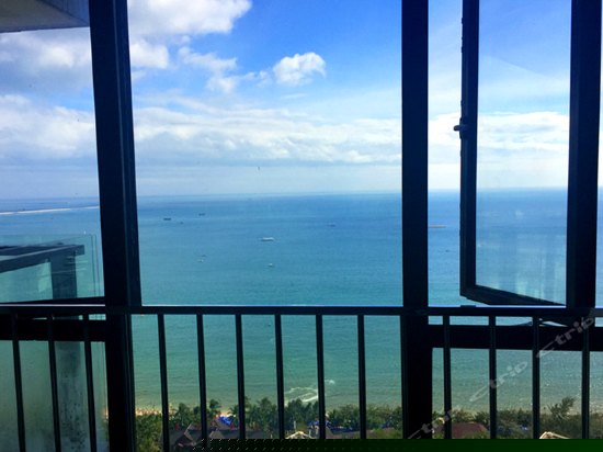 海之星飘窗全海景大床房