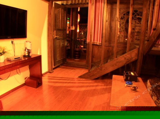 温馨复式大床房