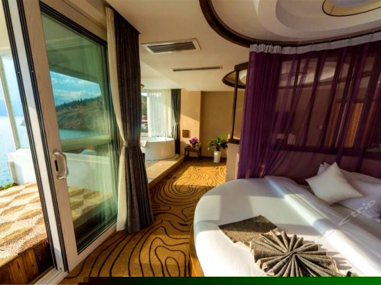 湄屿270°海景蜜月圆床套