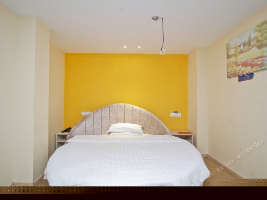 豪华圆床房(无窗)