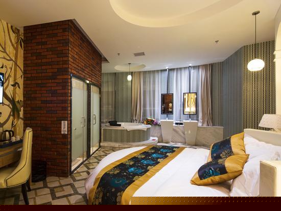 水晶之恋圆床房