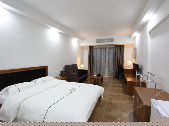 无敌海景大床房