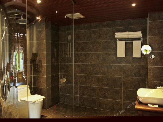 云淡风轻（大床房）