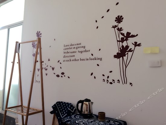 女生四人间床位房