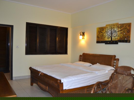 豪华亲海园景套（一房一厅）