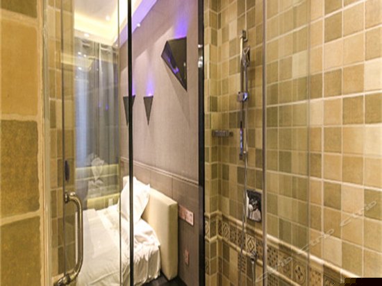 高级商务行政大床房