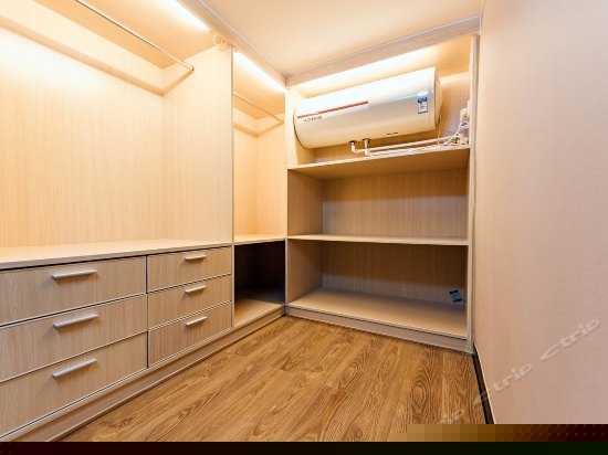 行政Loft跃层套房