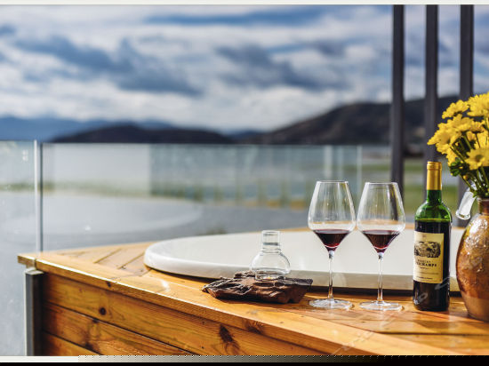 S 206—270度私属露台海景套房