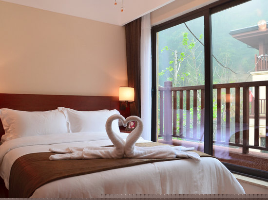 山景休闲大床机麻套房