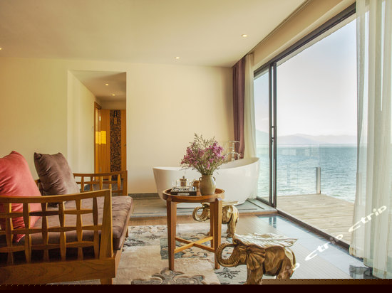 海景豪华大床房305