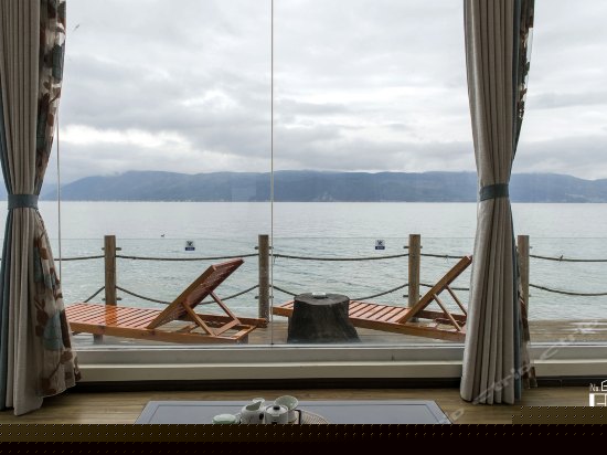 270°独立平台日出海景大床房