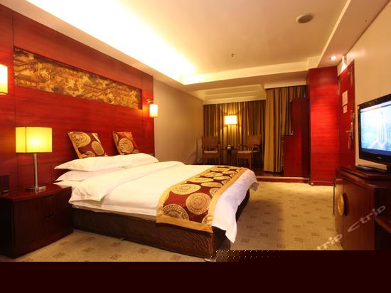 豪华大床房