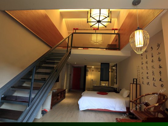 豪华复式家庭房