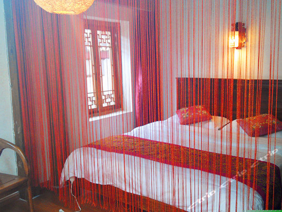 二楼阳光大床房