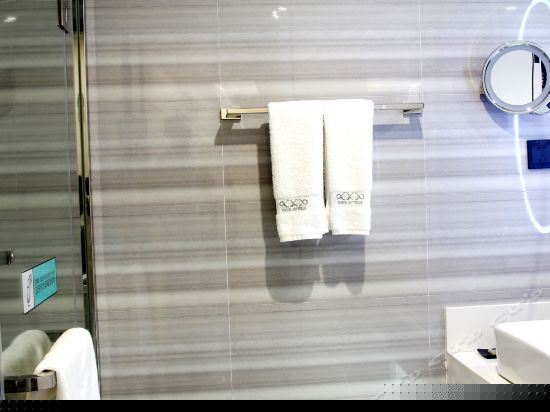 希岸豪华大床房